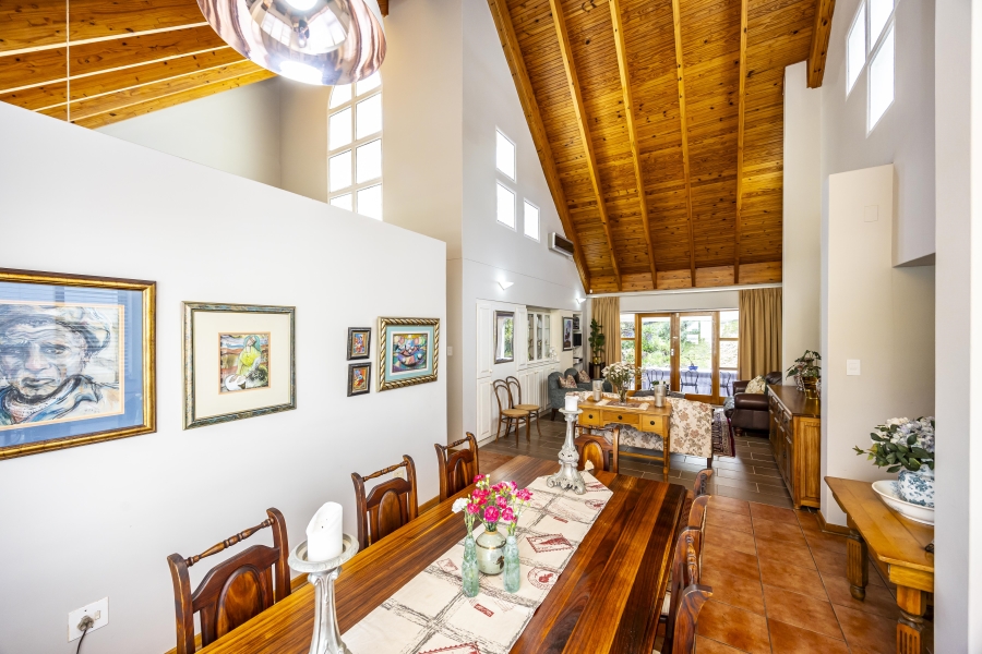 4 Bedroom Property for Sale in Bonza Bay Eastern Cape